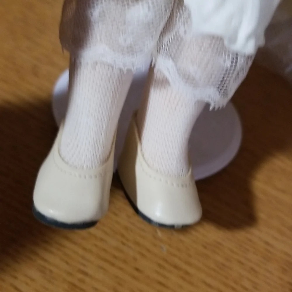 Porcelain  doll - Picture 8 of 8